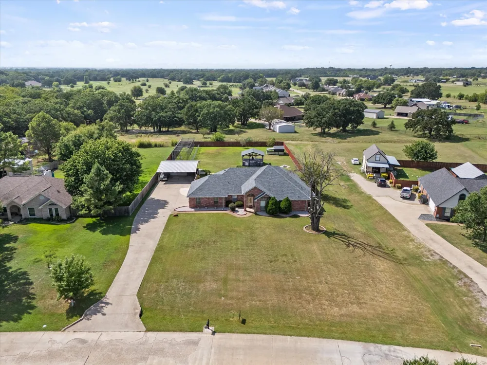 1089 Oak Hollow Lane Combine, TX 75159