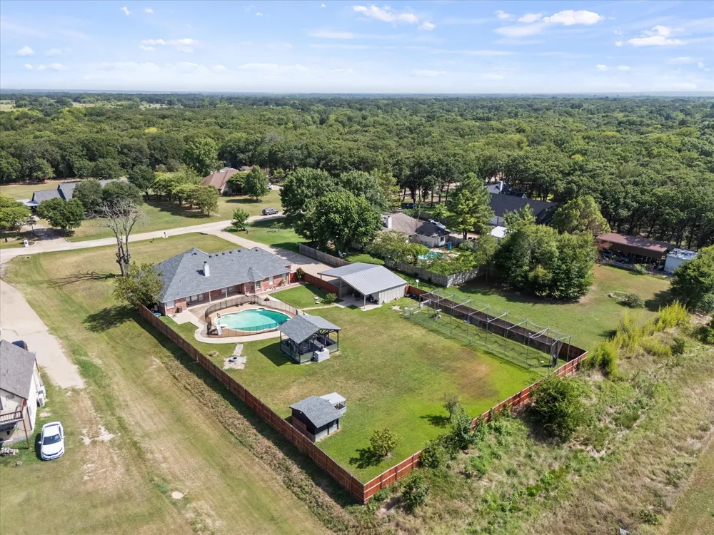1089 Oak Hollow Lane Combine, TX 75159