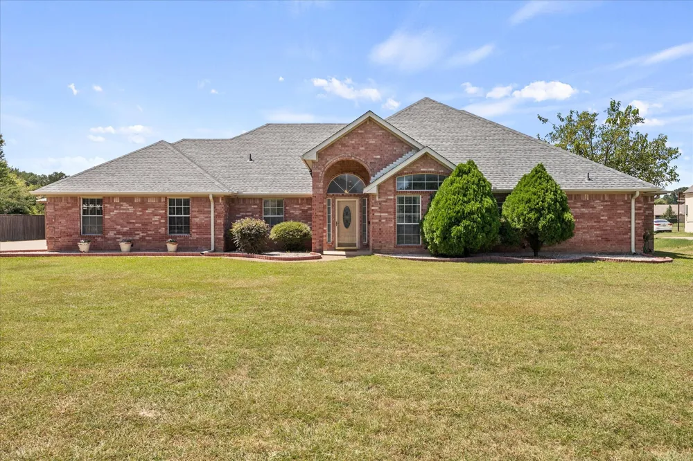 1089 Oak Hollow Lane Combine, TX 75159
