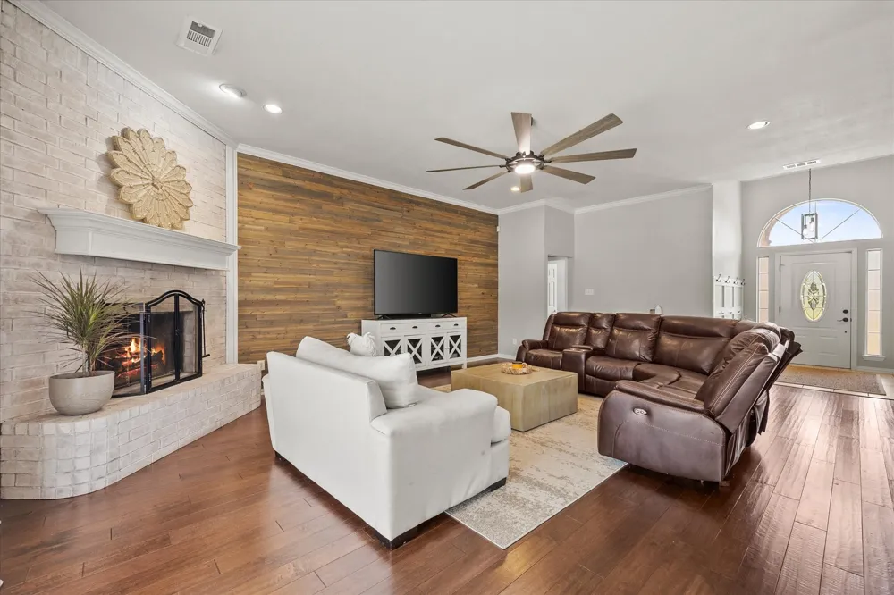 1089 Oak Hollow Lane Combine, TX 75159