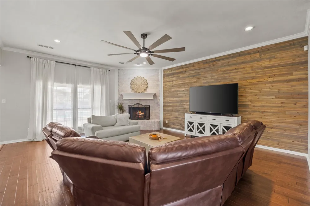 1089 Oak Hollow Lane Combine, TX 75159