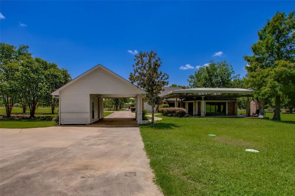 365 E Tripp Road Sunnyvale, TX 75182