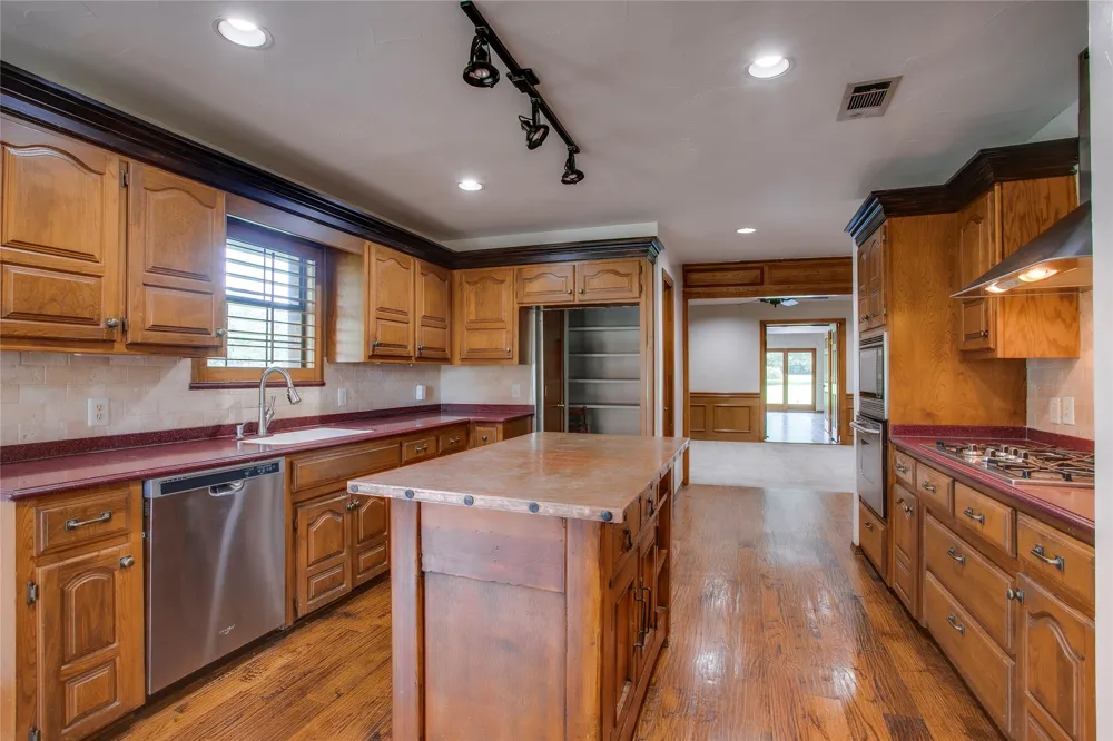 365 E Tripp Road Sunnyvale, TX 75182