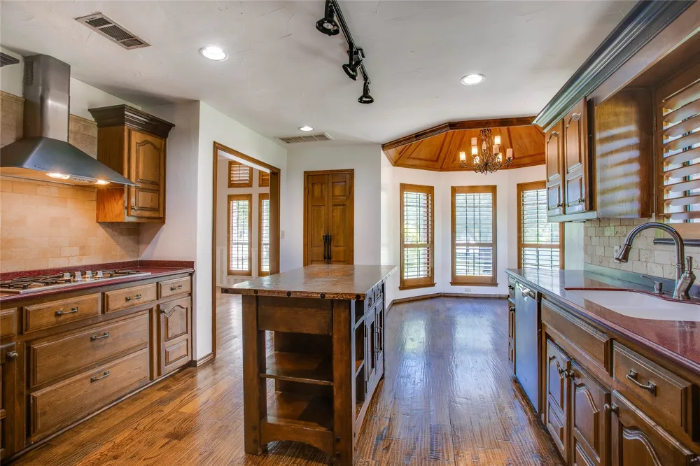 365 E Tripp Road Sunnyvale, TX 75182