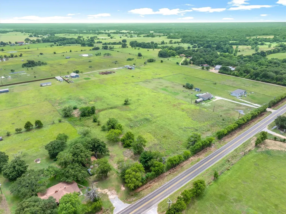 W. Cedar PKWY Kemp, TX 75143
