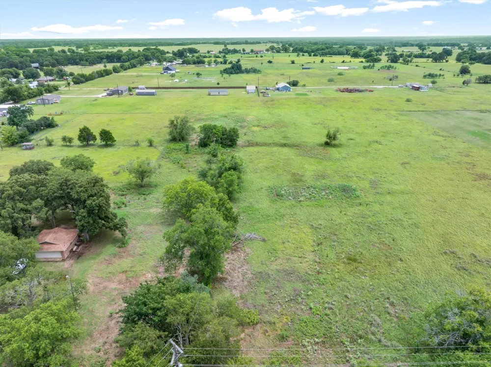 W. Cedar PKWY Kemp, TX 75143
