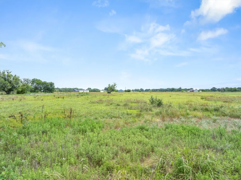 W. Cedar PKWY Kemp, TX 75143