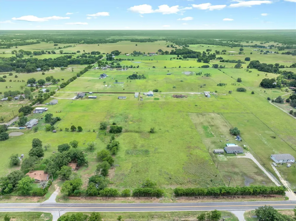 W. Cedar PKWY Kemp, TX 75143