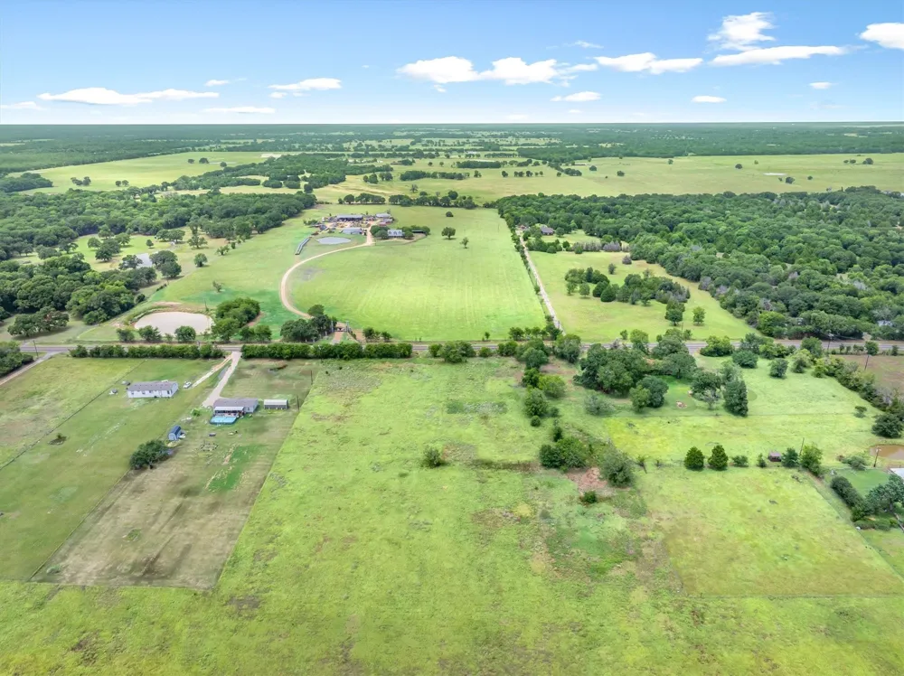 W. Cedar PKWY Kemp, TX 75143
