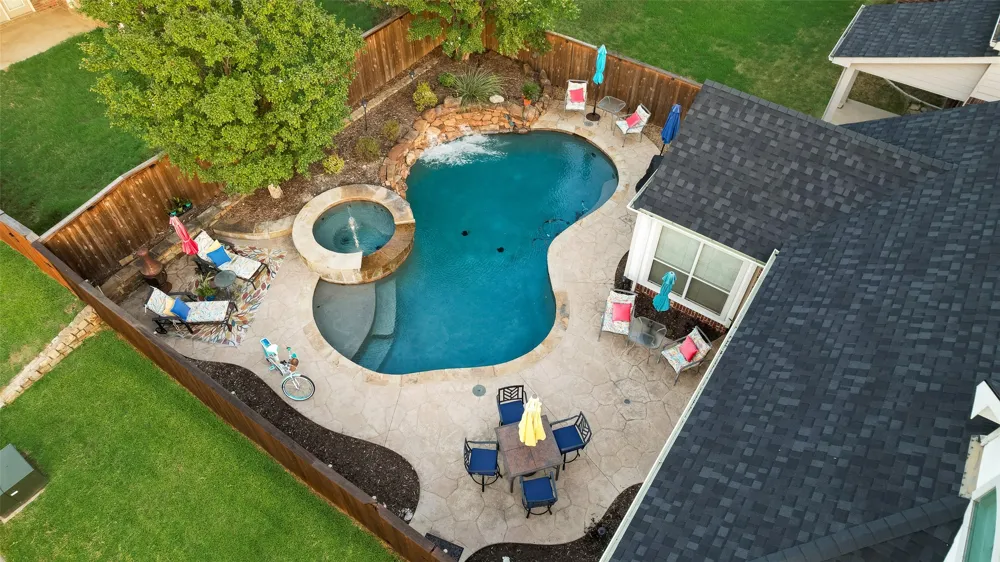 1660 Meadows Avenue Lantana, TX 76226
