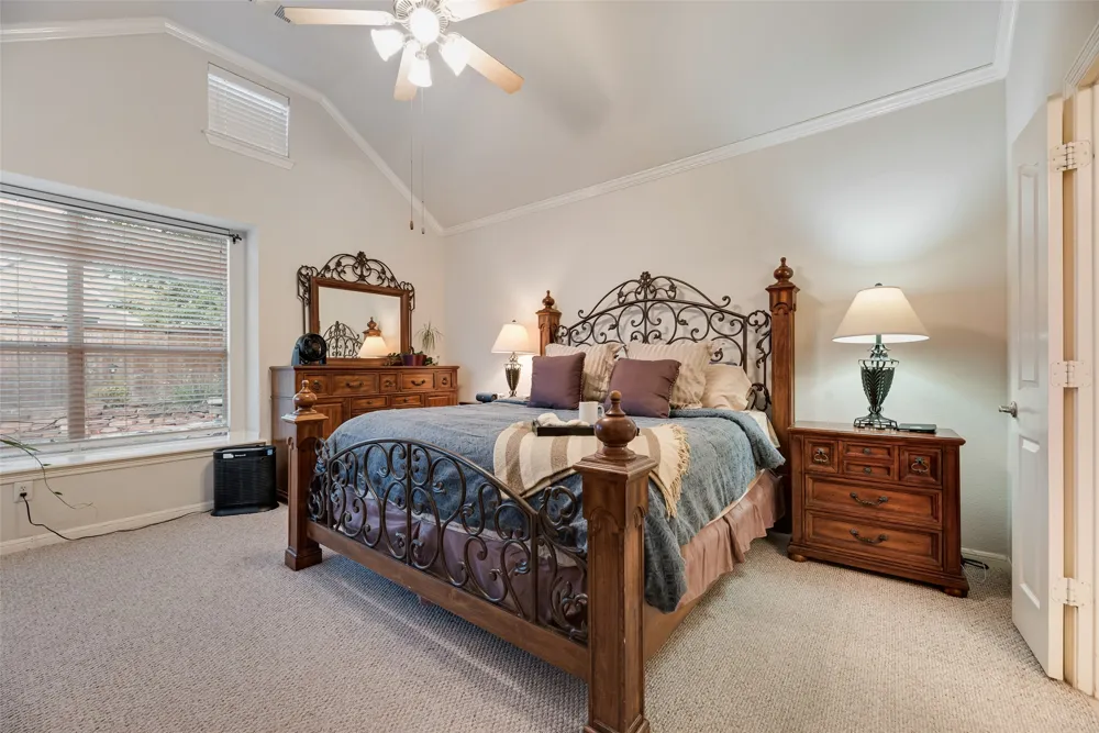 1660 Meadows Avenue Lantana, TX 76226