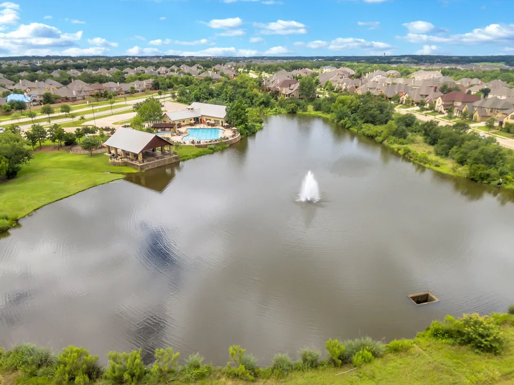 1660 Meadows Avenue Lantana, TX 76226