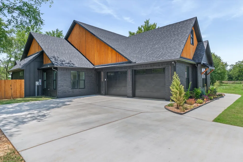 12253 Madison Xing Bullard, TX 75757