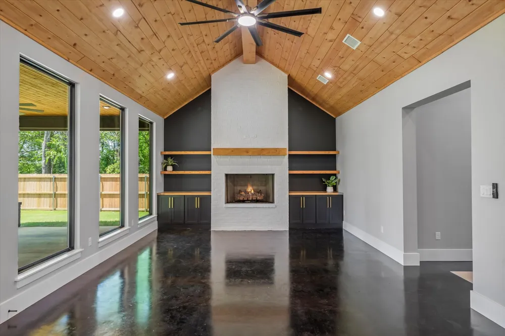 12253 Madison Xing Bullard, TX 75757
