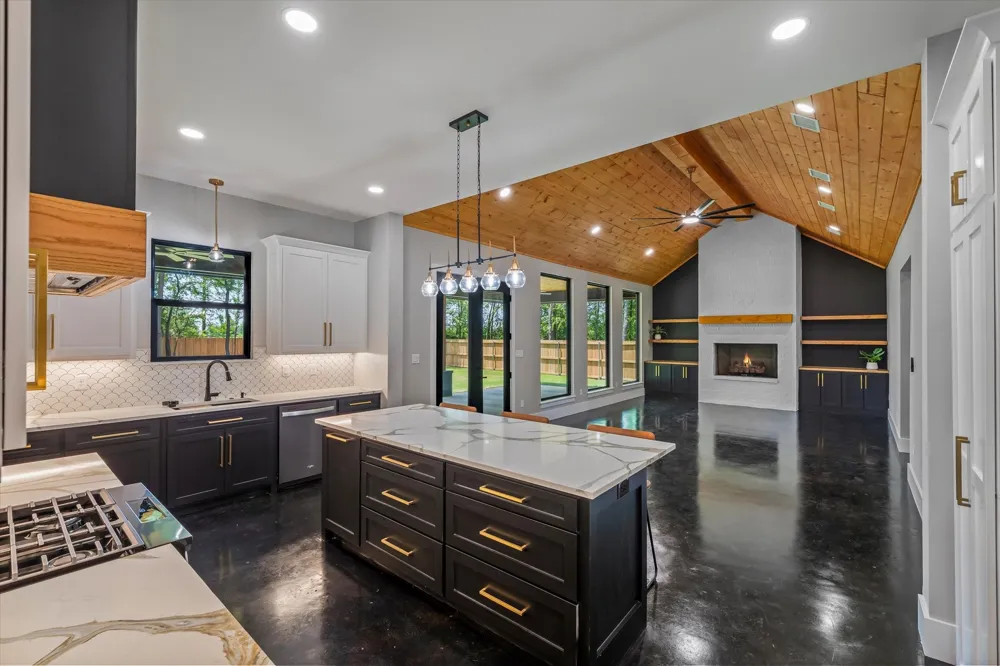 12253 Madison Xing Bullard, TX 75757