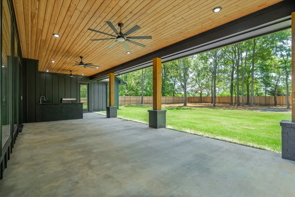 12253 Madison Xing Bullard, TX 75757