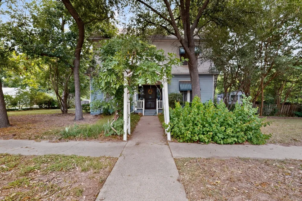 604 Johnson Street Terrell, TX 75160