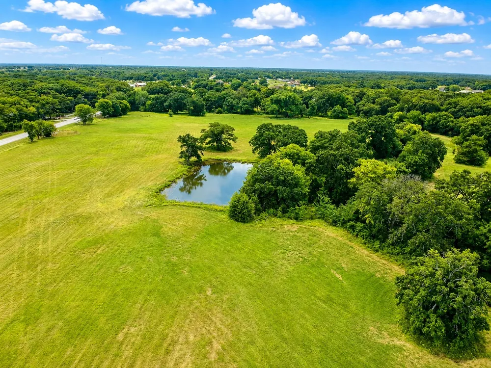 8401 S Fm 148 Scurry, TX 75158
