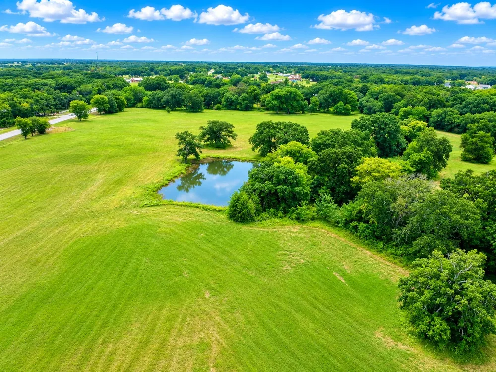 8401 S Fm 148 Scurry, TX 75158
