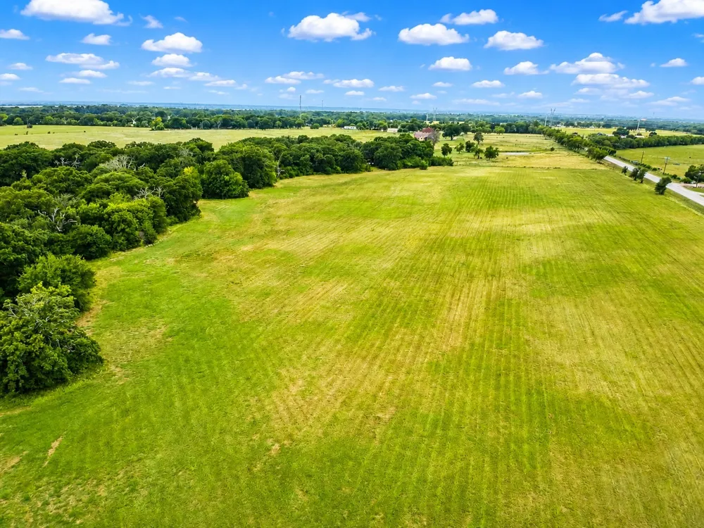 8401 S Fm 148 Scurry, TX 75158