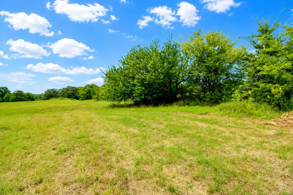 8401 S Fm 148 Scurry, TX 75158
