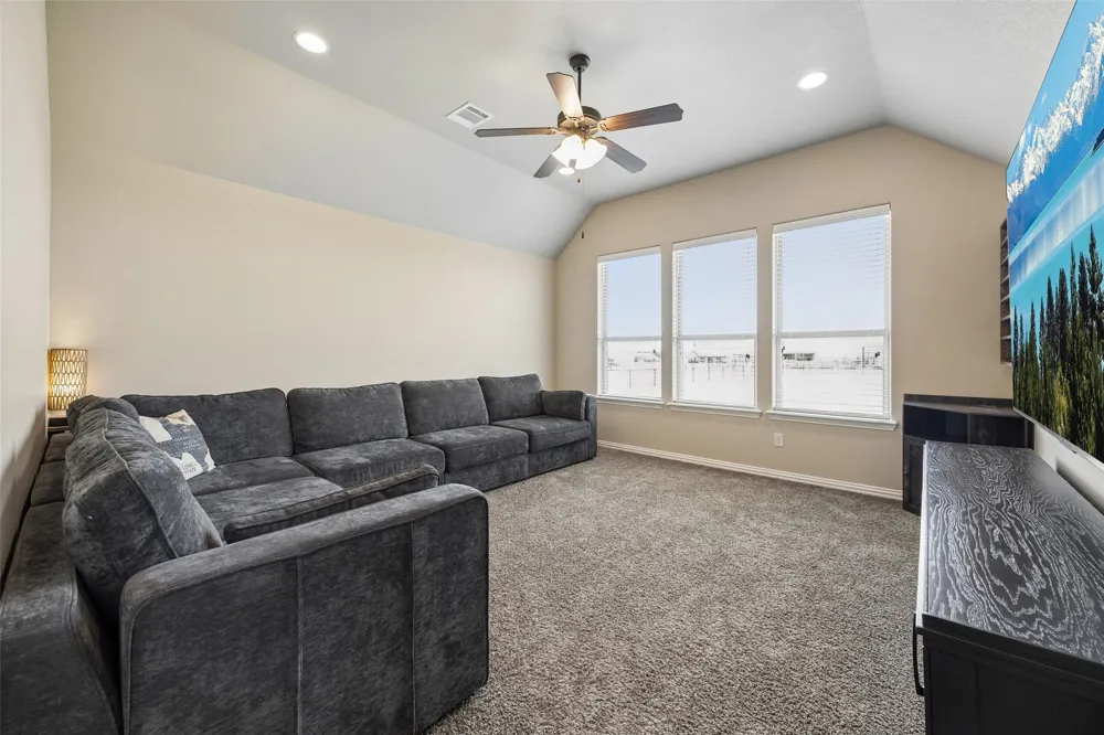 135 Stanford Lane Springtown, TX 76082