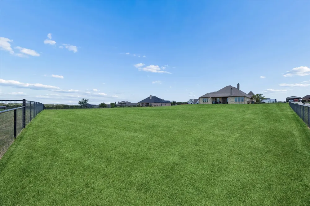 135 Stanford Lane Springtown, TX 76082