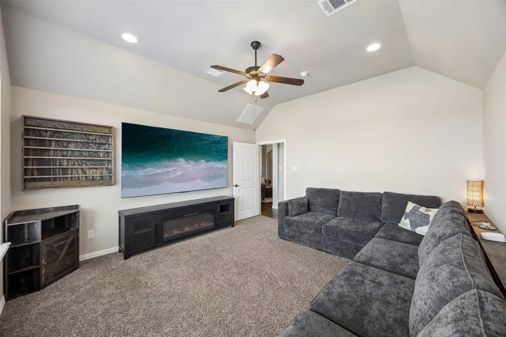 135 Stanford Lane Springtown, TX 76082