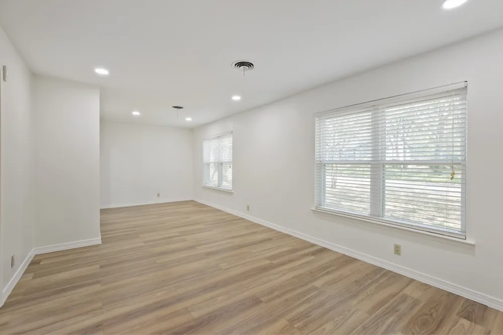 624 Hillview Drive Hurst, TX 76054