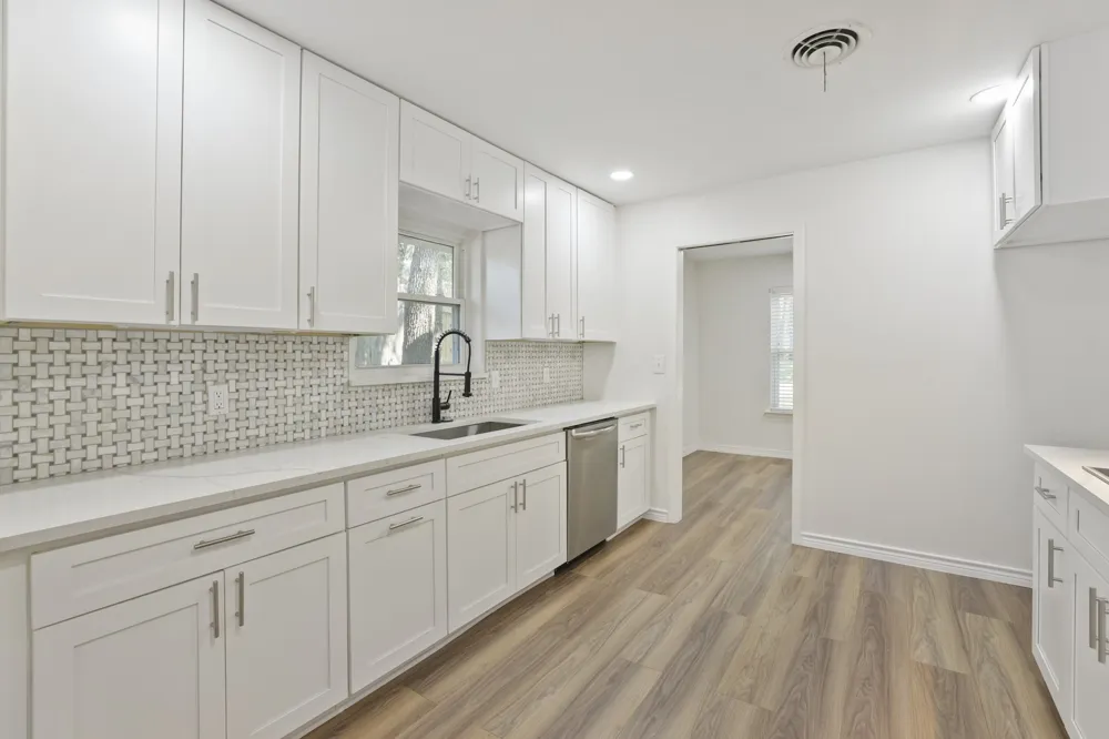 624 Hillview Drive Hurst, TX 76054