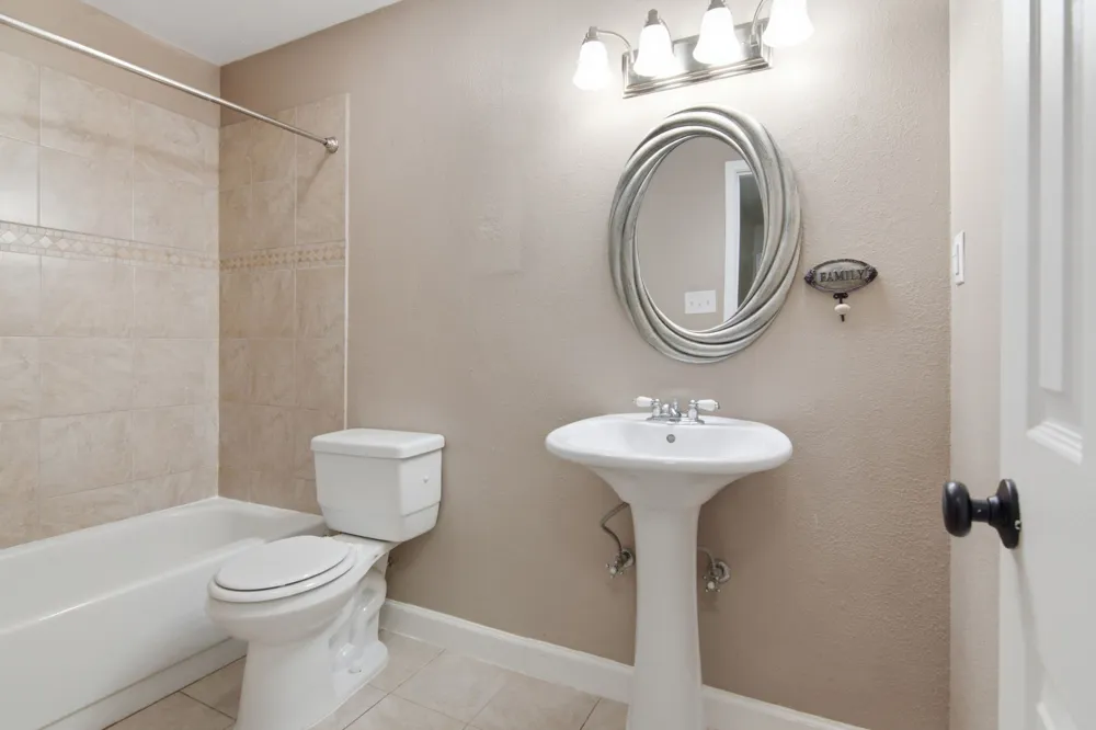 2502 Cranberry Lane Euless, TX 76039