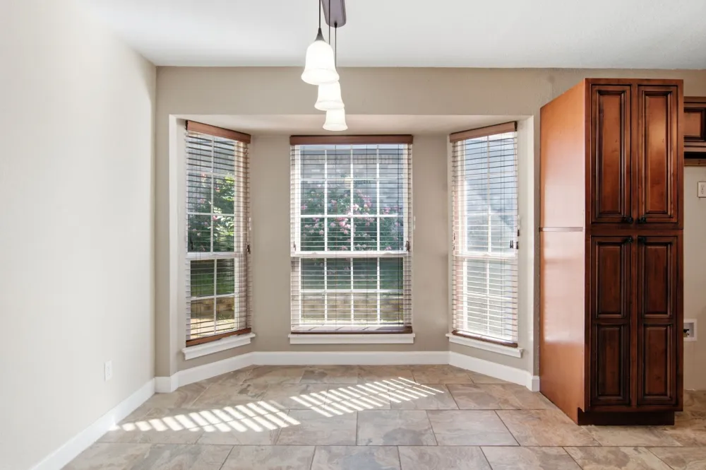 2502 Cranberry Lane Euless, TX 76039