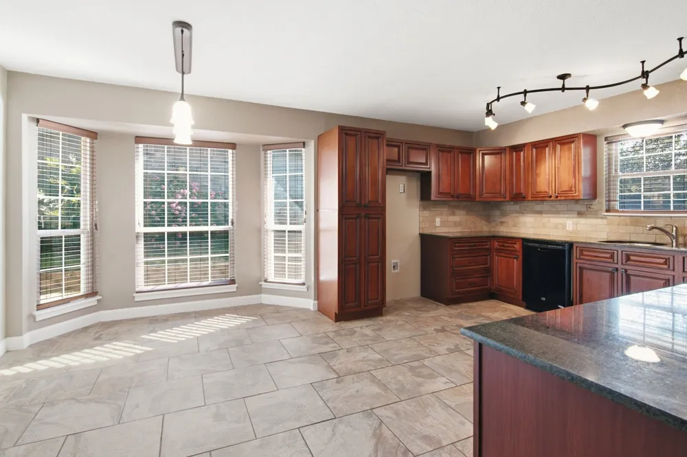 2502 Cranberry Lane Euless, TX 76039