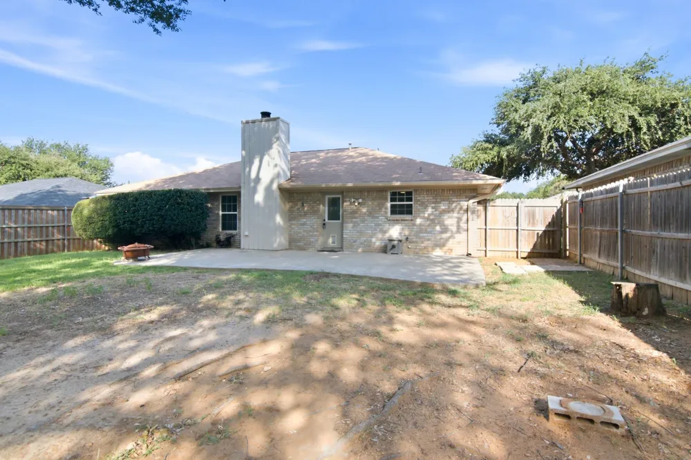 2502 Cranberry Lane Euless, TX 76039