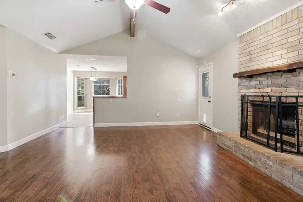 2502 Cranberry Lane Euless, TX 76039