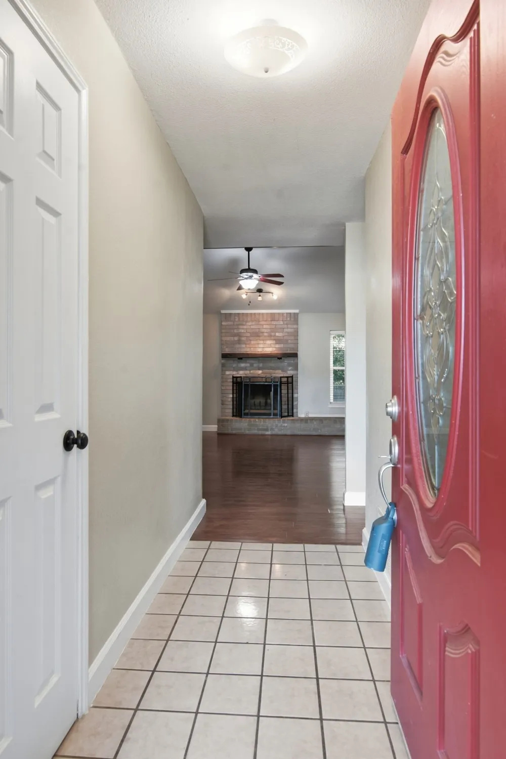 2502 Cranberry Lane Euless, TX 76039