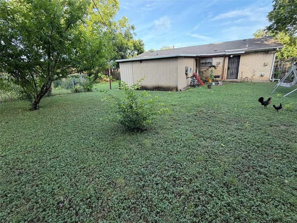 2329 Clover Ridge Drive Dallas, TX 75216