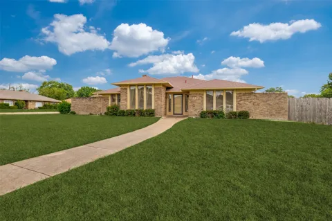 1423 Cassandra Circle