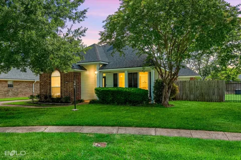 6004 Kateland Circle