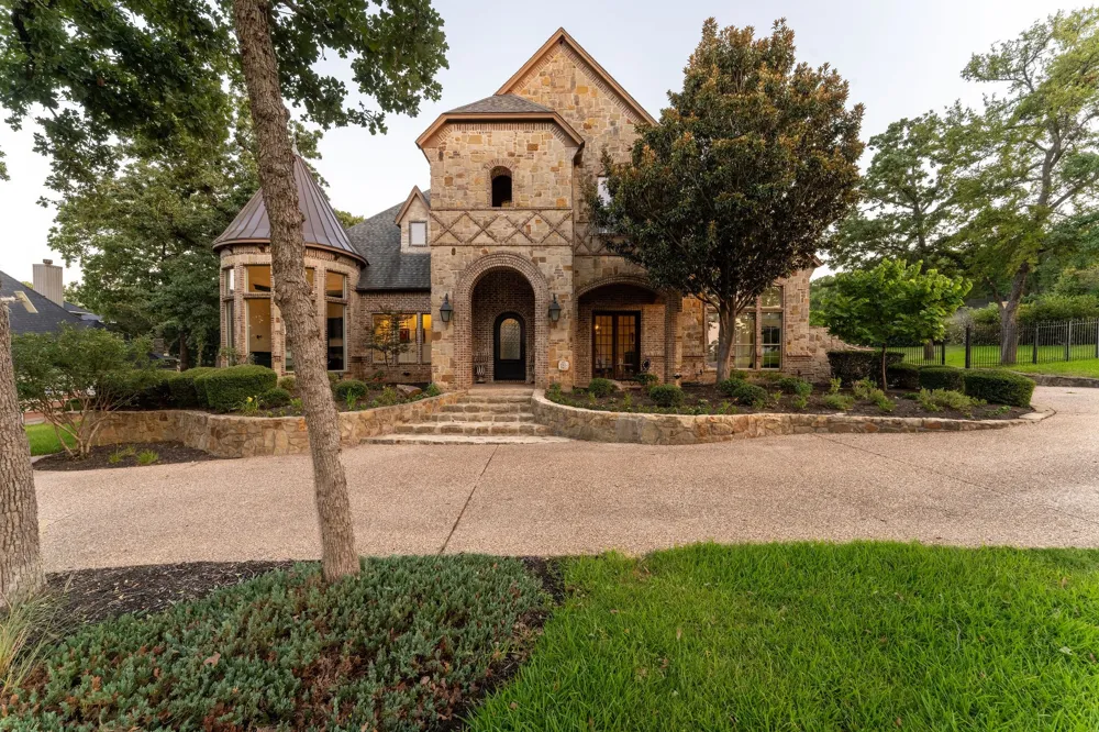 613 Silver Spur Drive Southlake, TX 76092