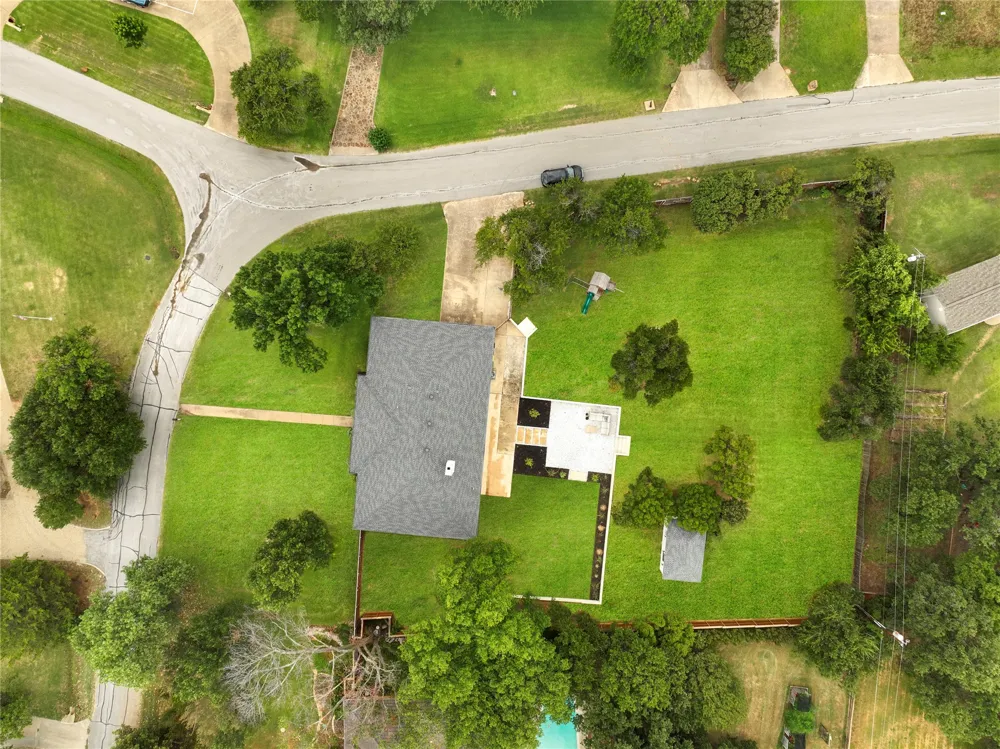180 Trailing Oaks Drive Double Oak, TX 75077