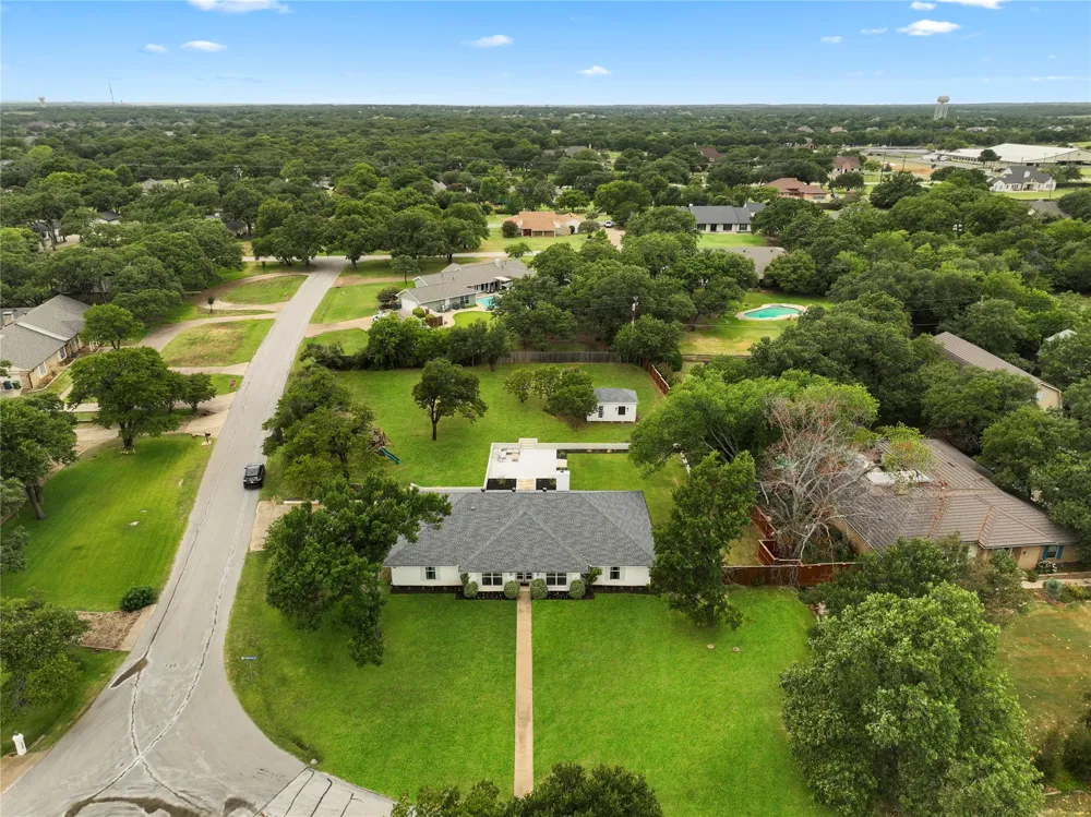 180 Trailing Oaks Drive Double Oak, TX 75077