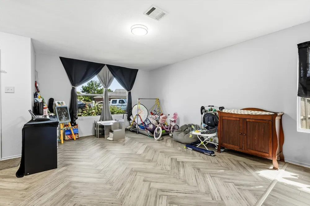 214 Hawthorne Court Ponder, TX 76259