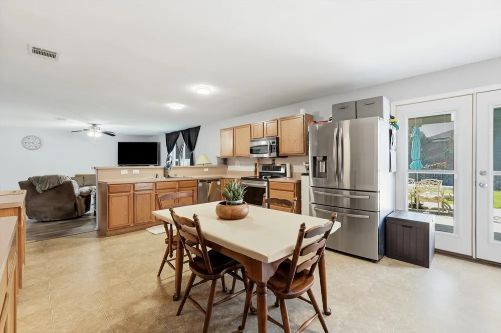 214 Hawthorne Court Ponder, TX 76259