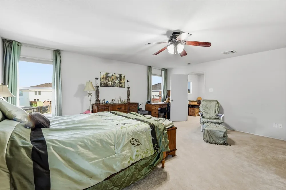 214 Hawthorne Court Ponder, TX 76259