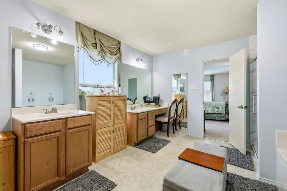 214 Hawthorne Court Ponder, TX 76259