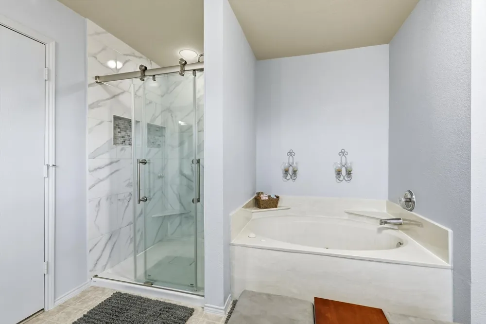 214 Hawthorne Court Ponder, TX 76259