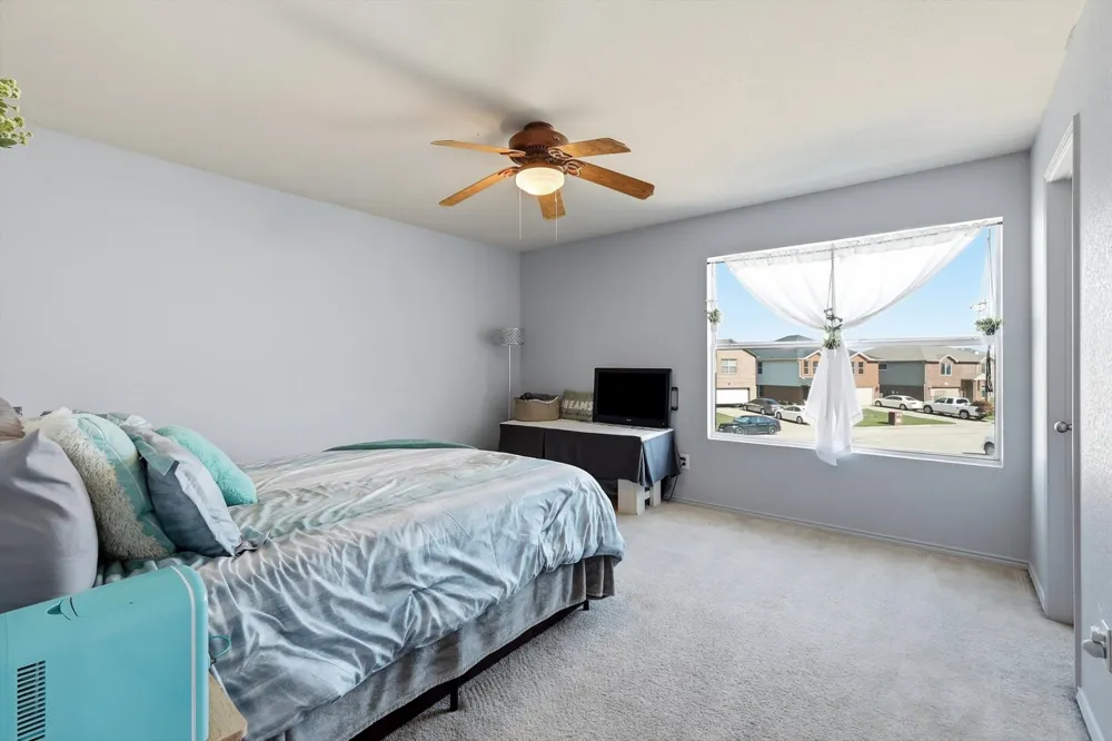 214 Hawthorne Court Ponder, TX 76259