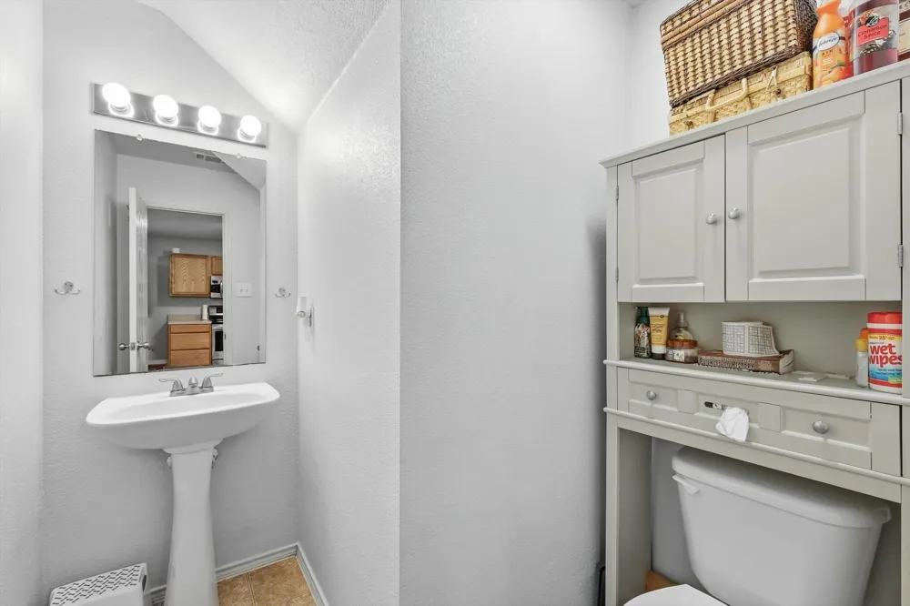 214 Hawthorne Court Ponder, TX 76259
