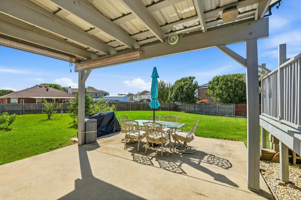 214 Hawthorne Court Ponder, TX 76259